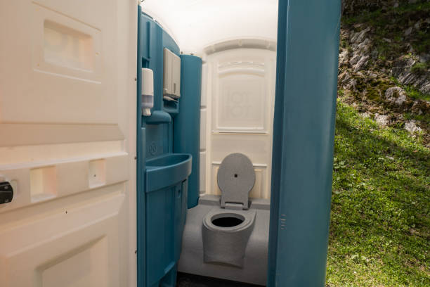 Portable Toilet Options We Offer in Ellsworth, WI